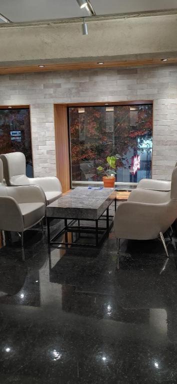 Kozayo Hongdae Hostel Сеул Экстерьер фото
